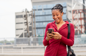 Receiving year-end bonus checking payroll mobile app